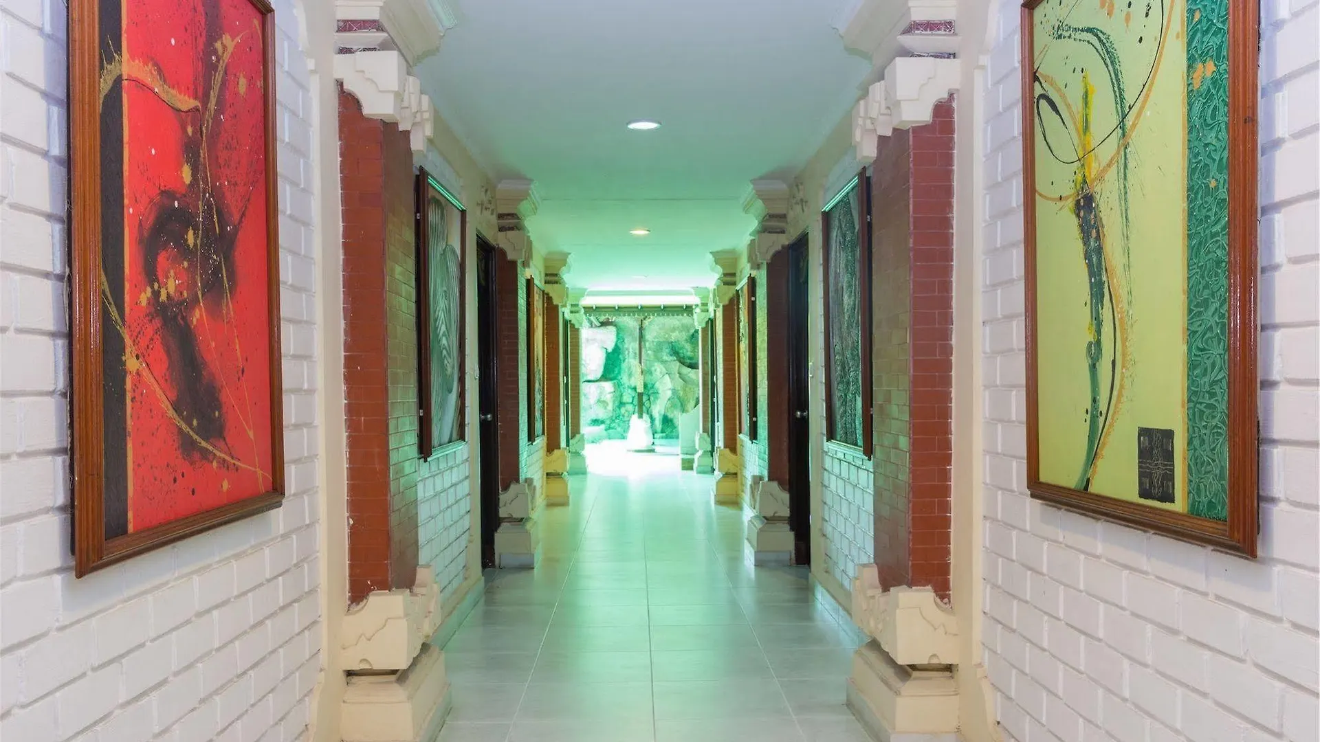 Reddoorz @ Arjuna Double Six Seminyak Penzion